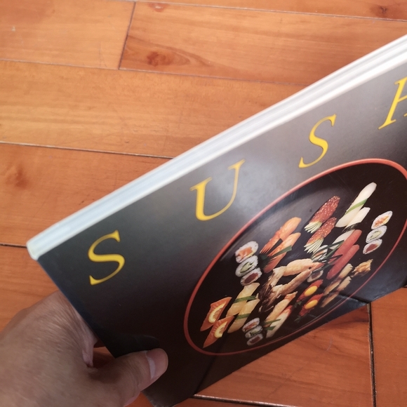 Sushi By Detrick, Mia, Complete Guide To Sushi, Its Variety, Origins & Etiquette - Picture 2 of 7